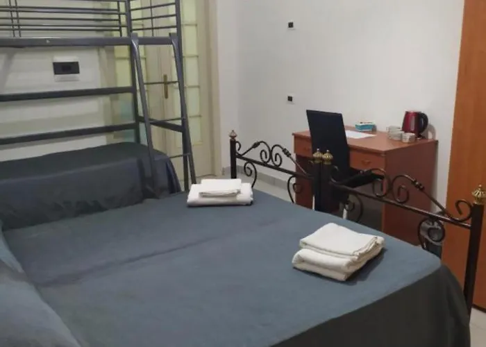 فندق مبيت وإفطار Romy نابولي