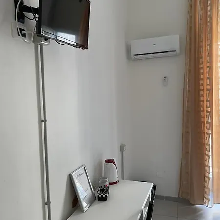 Bed & Breakfast Romy Napels